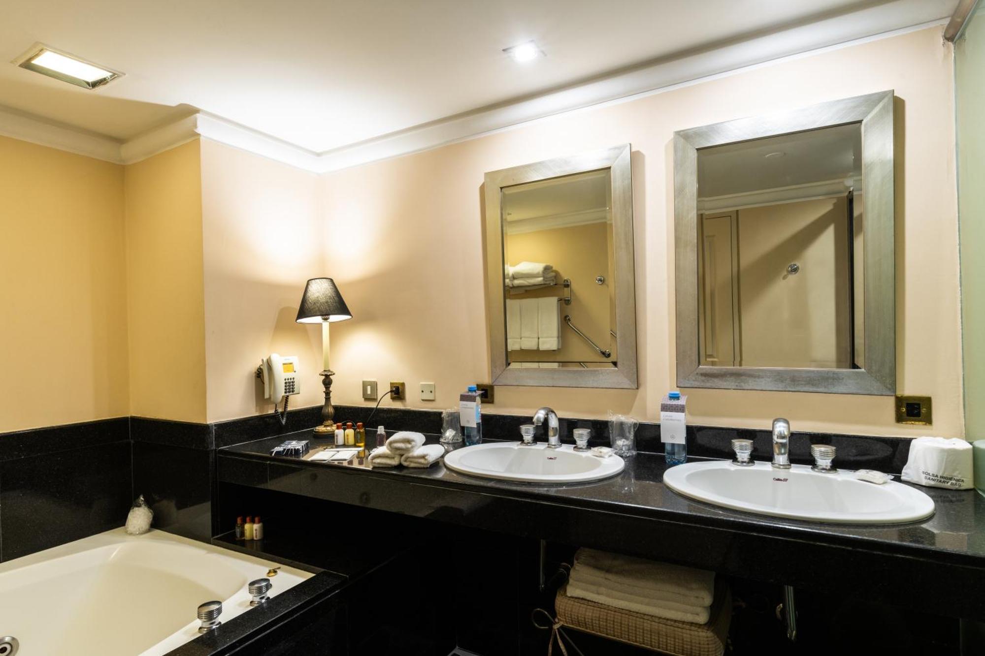 Sheraton Mar Del Plata Hotel Exterior foto Bathroom